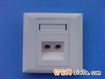 明装三口光纤桌面盒与两电一光信息面板厂家报价及选型指南